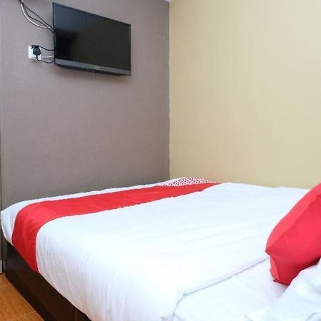 Oyo 44123 Hotel Al-Saif Kuala Kerai Екстериор снимка