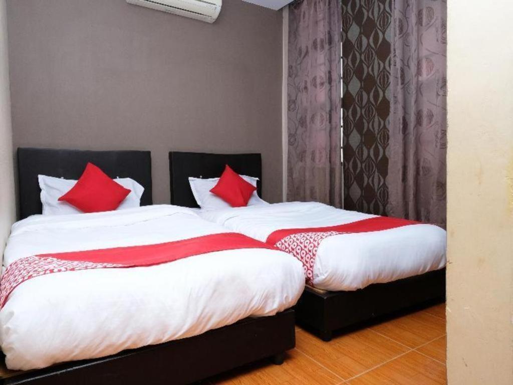 Oyo 44123 Hotel Al-Saif Kuala Kerai Екстериор снимка