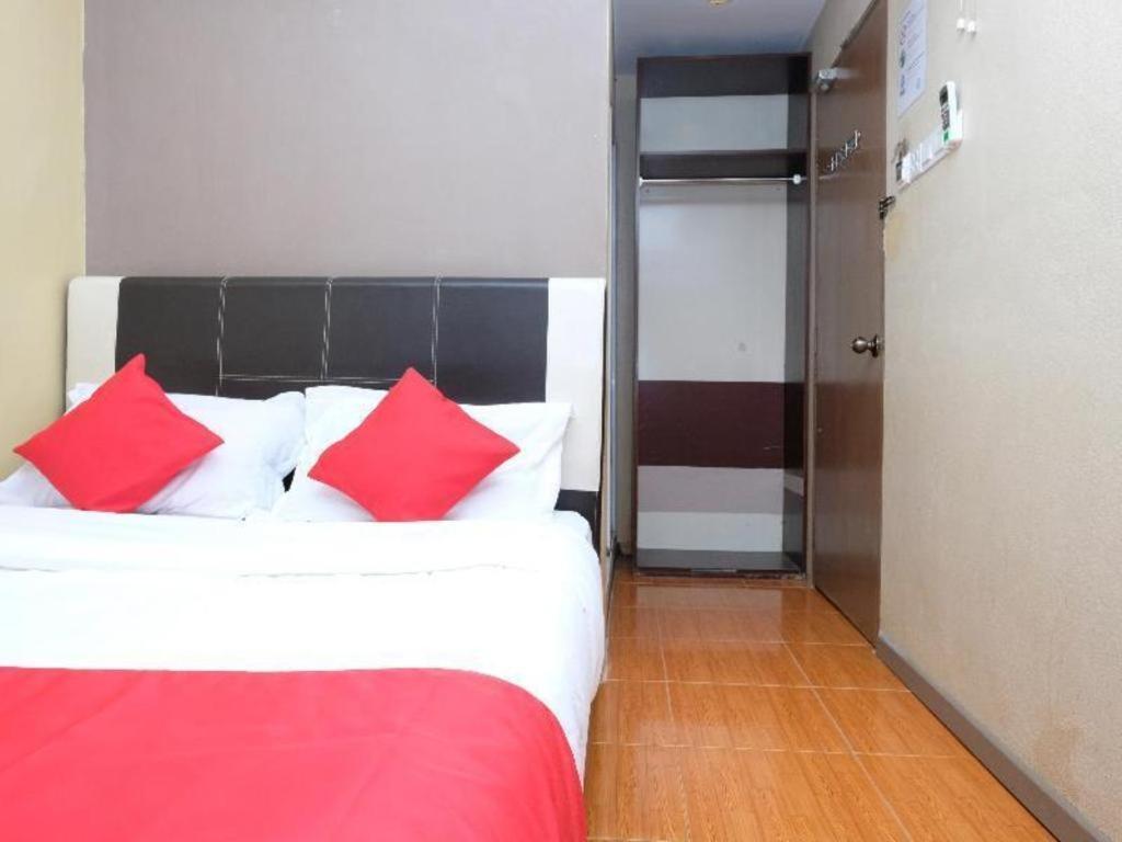 Oyo 44123 Hotel Al-Saif Kuala Kerai Екстериор снимка