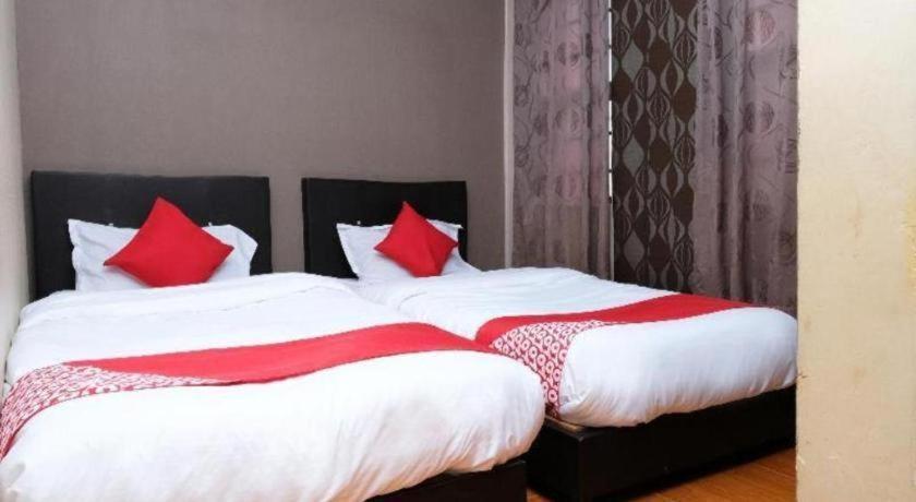 Oyo 44123 Hotel Al-Saif Kuala Kerai Екстериор снимка
