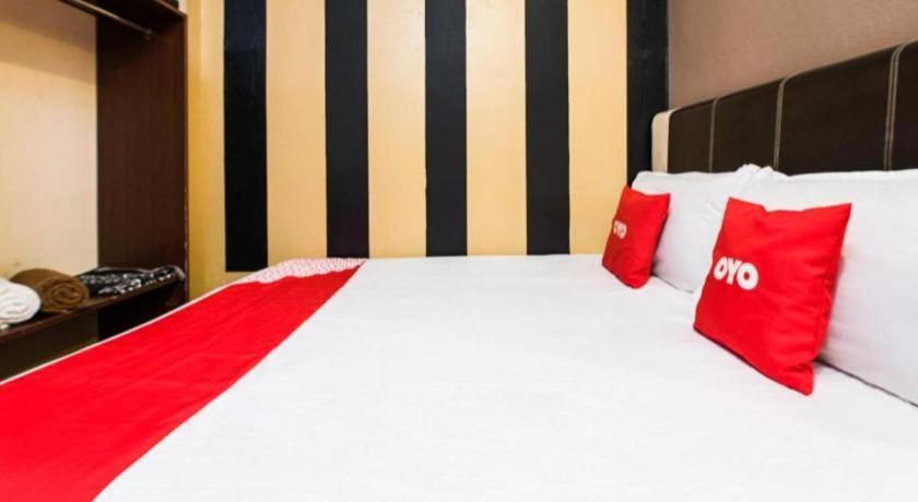 Oyo 44123 Hotel Al-Saif Kuala Kerai Екстериор снимка