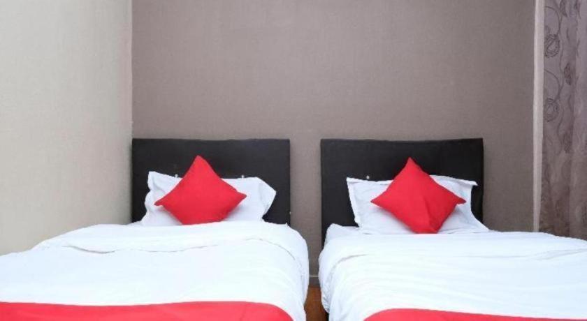 Oyo 44123 Hotel Al-Saif Kuala Kerai Екстериор снимка