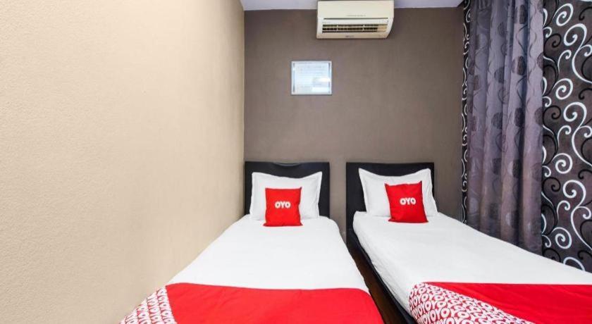 Oyo 44123 Hotel Al-Saif Kuala Kerai Екстериор снимка
