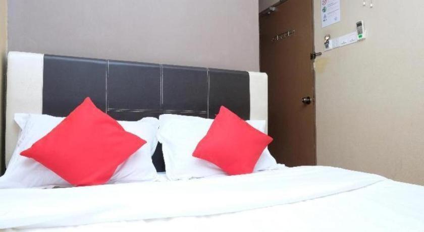 Oyo 44123 Hotel Al-Saif Kuala Kerai Екстериор снимка