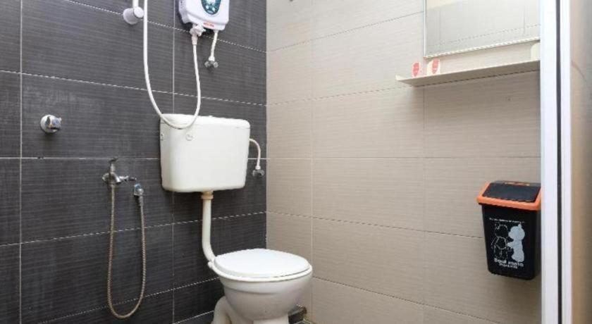 Oyo 44123 Hotel Al-Saif Kuala Kerai Екстериор снимка
