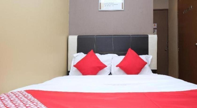 Oyo 44123 Hotel Al-Saif Kuala Kerai Екстериор снимка