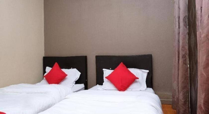 Oyo 44123 Hotel Al-Saif Kuala Kerai Екстериор снимка